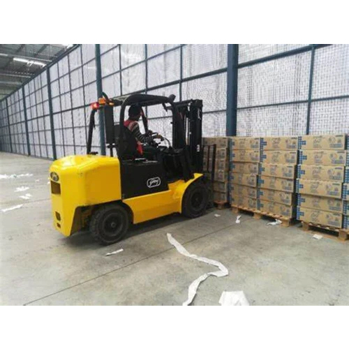 1.5 Ton Godrej Used Forklift Power Source: Diesel Engine
