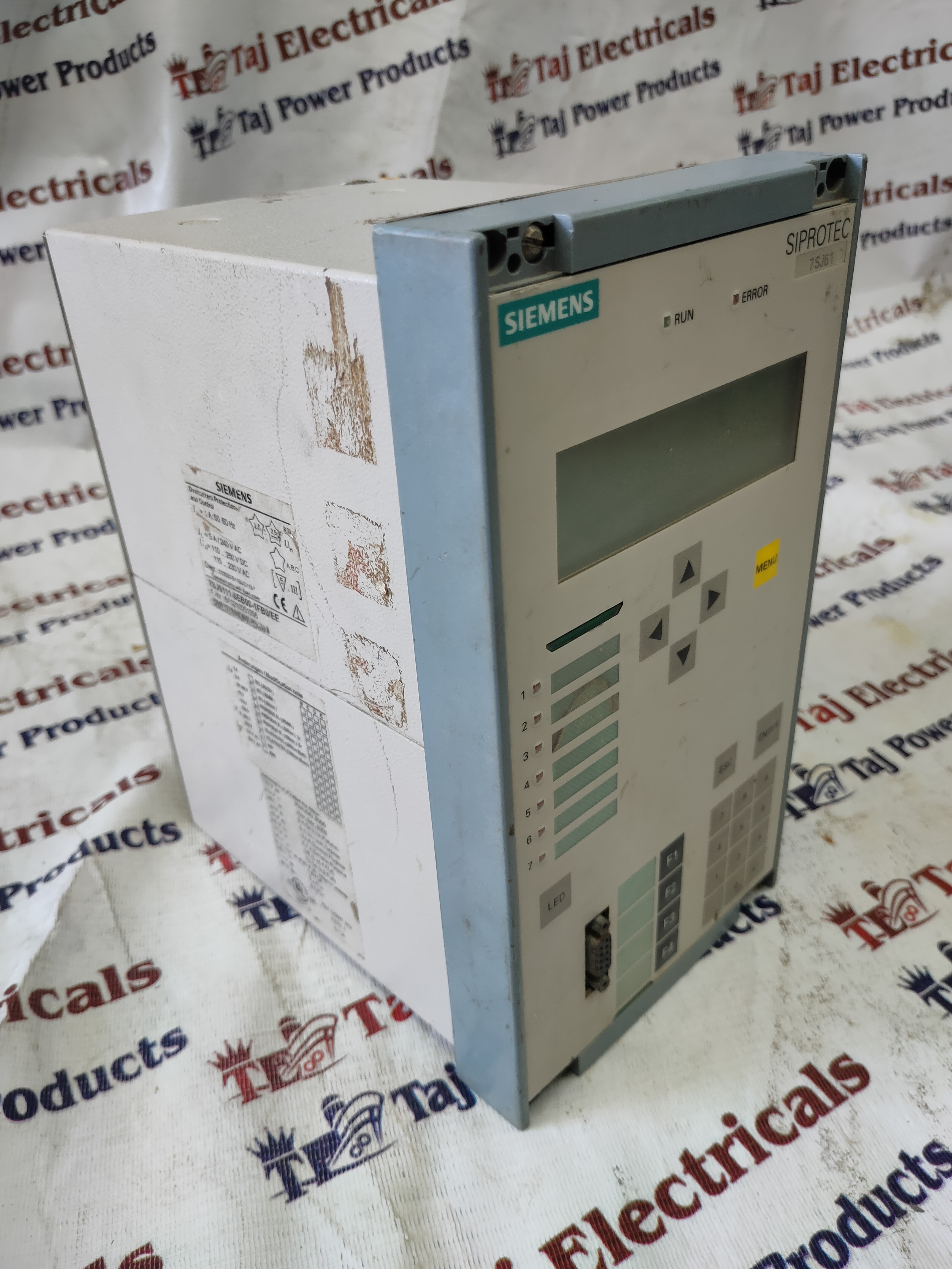 Siemens 7sj6111-5eb00-1fb0/ee - Multifunction Protective Relay, Backlit Text Display 4x20 Characters, 8bi, Dc/ac 110v-250v, Motor Protection & Fault Recording