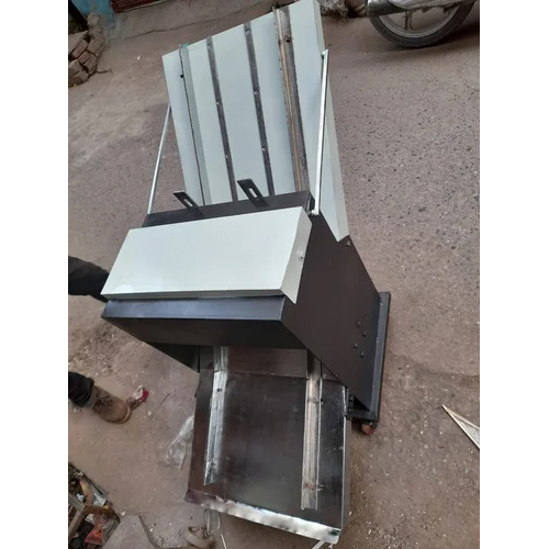 अर्ध स्वचालित रस्क स्लाइसर मशीन