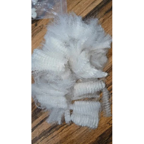 White Embossed Polyester Fibre - 100% Polyester, Raw Pattern, Eco-friendly | Ideal For Filling Material And Non-woven Fabric Applications