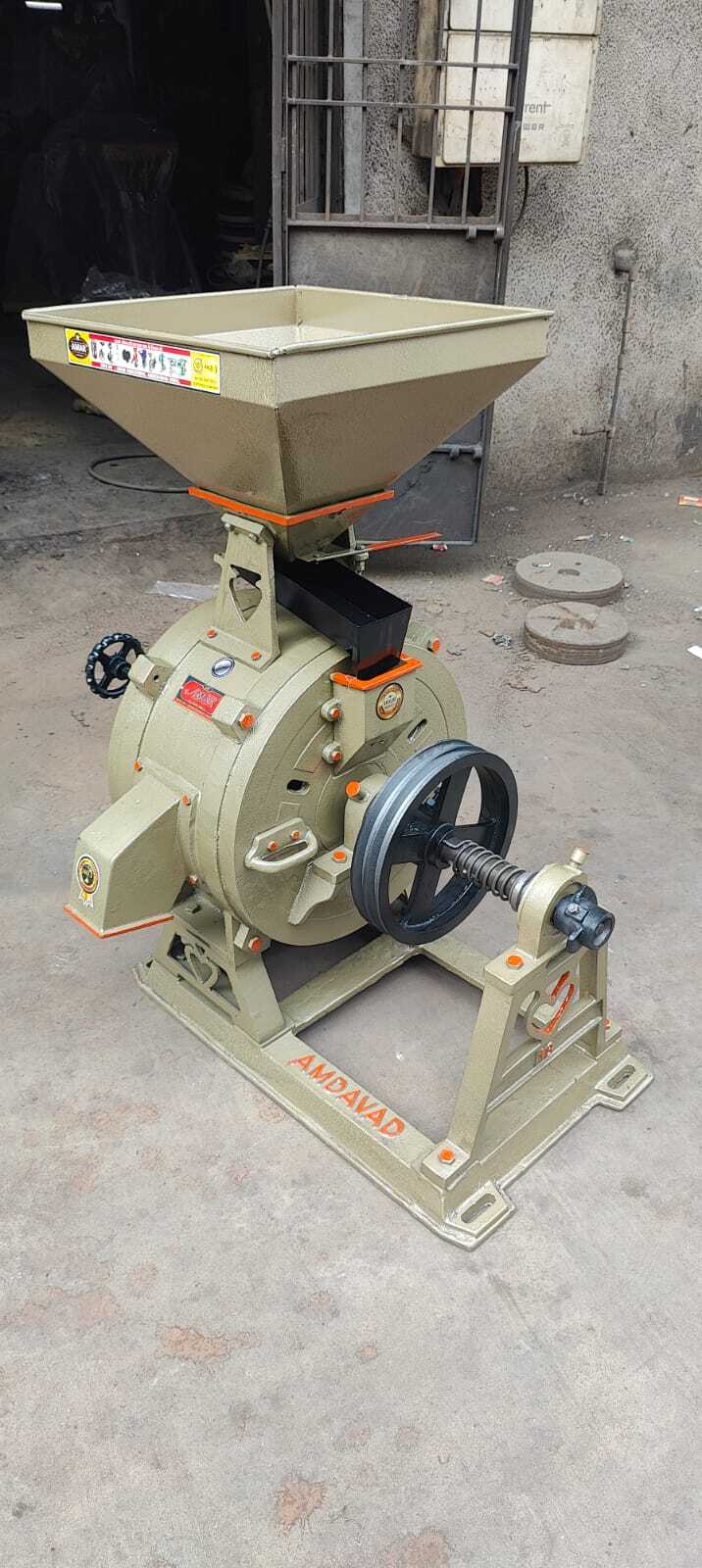 18 Inch Dsp Commercial Flour Mill Voltage: 440 Volt (V)