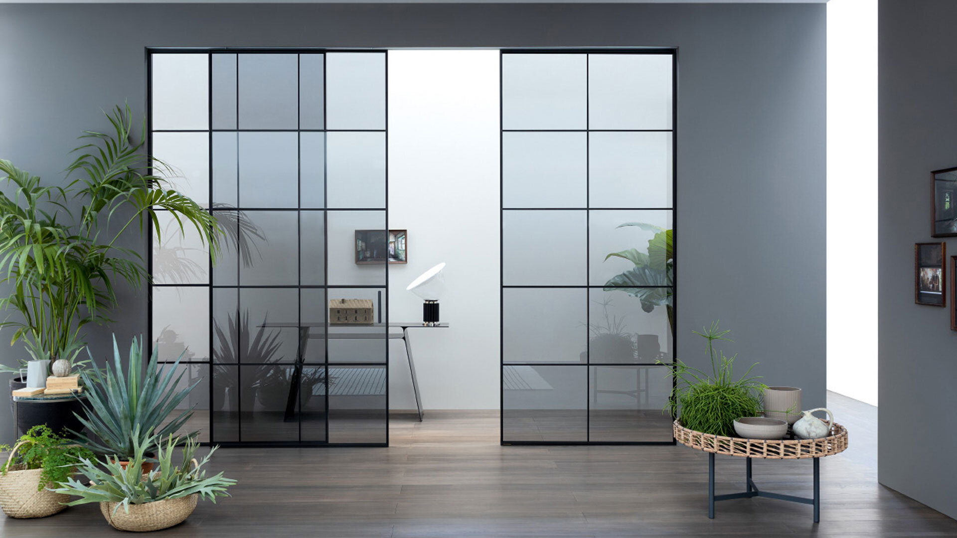 Sliding Door Handle - Durable Stainless Steel, Smooth Motion Mechanics, Ergonomic Design