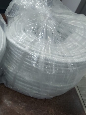 विभिन्न उपलब्ध शुद्ध कपास की रस्सी