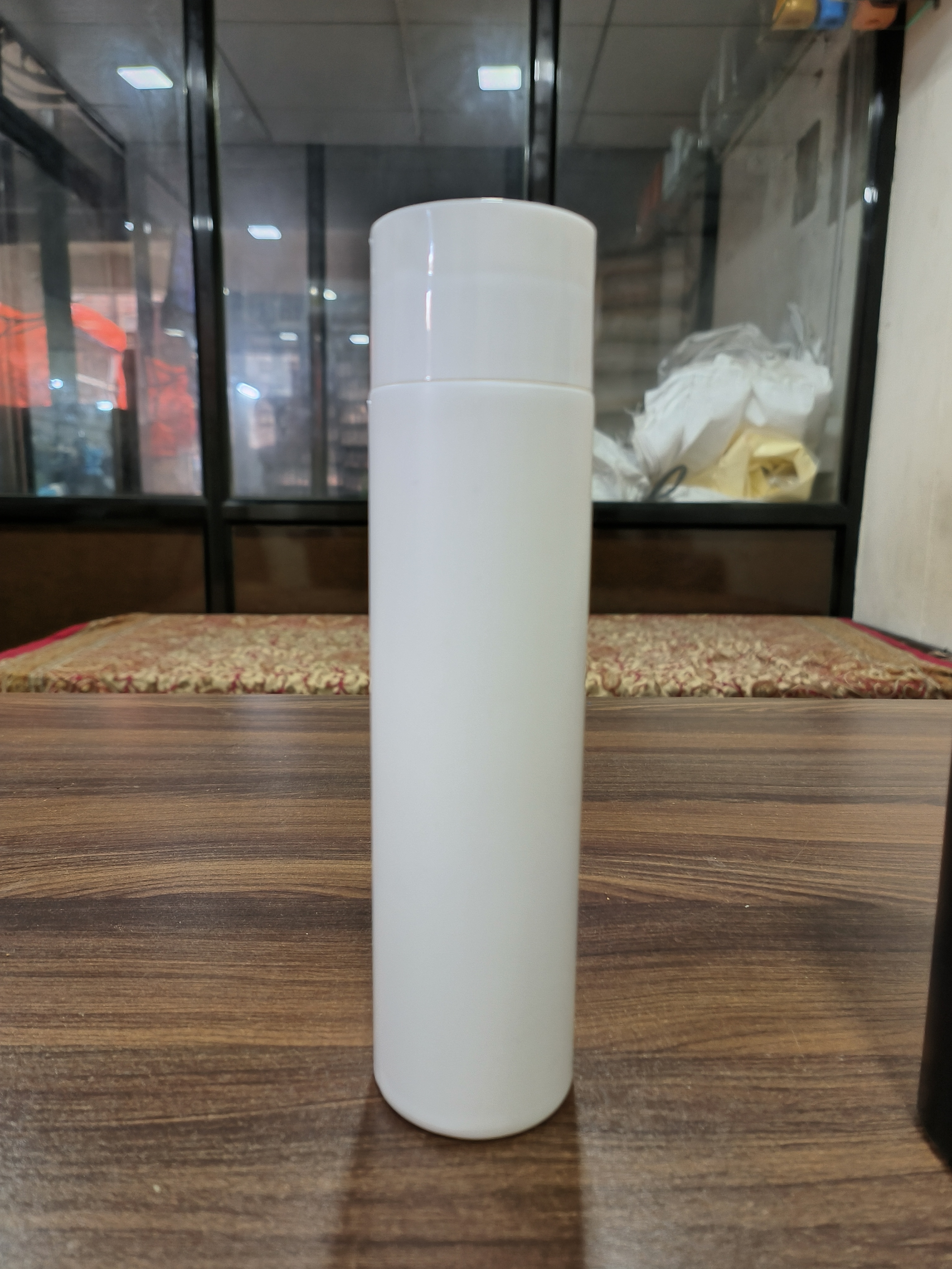 Hdpe Shampoo Bottle - 300ml White And Black Color 24mm Diameter Wide Press Top Cap Design
