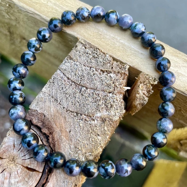 Indigo Gabbro Bracelet - Shape: Round