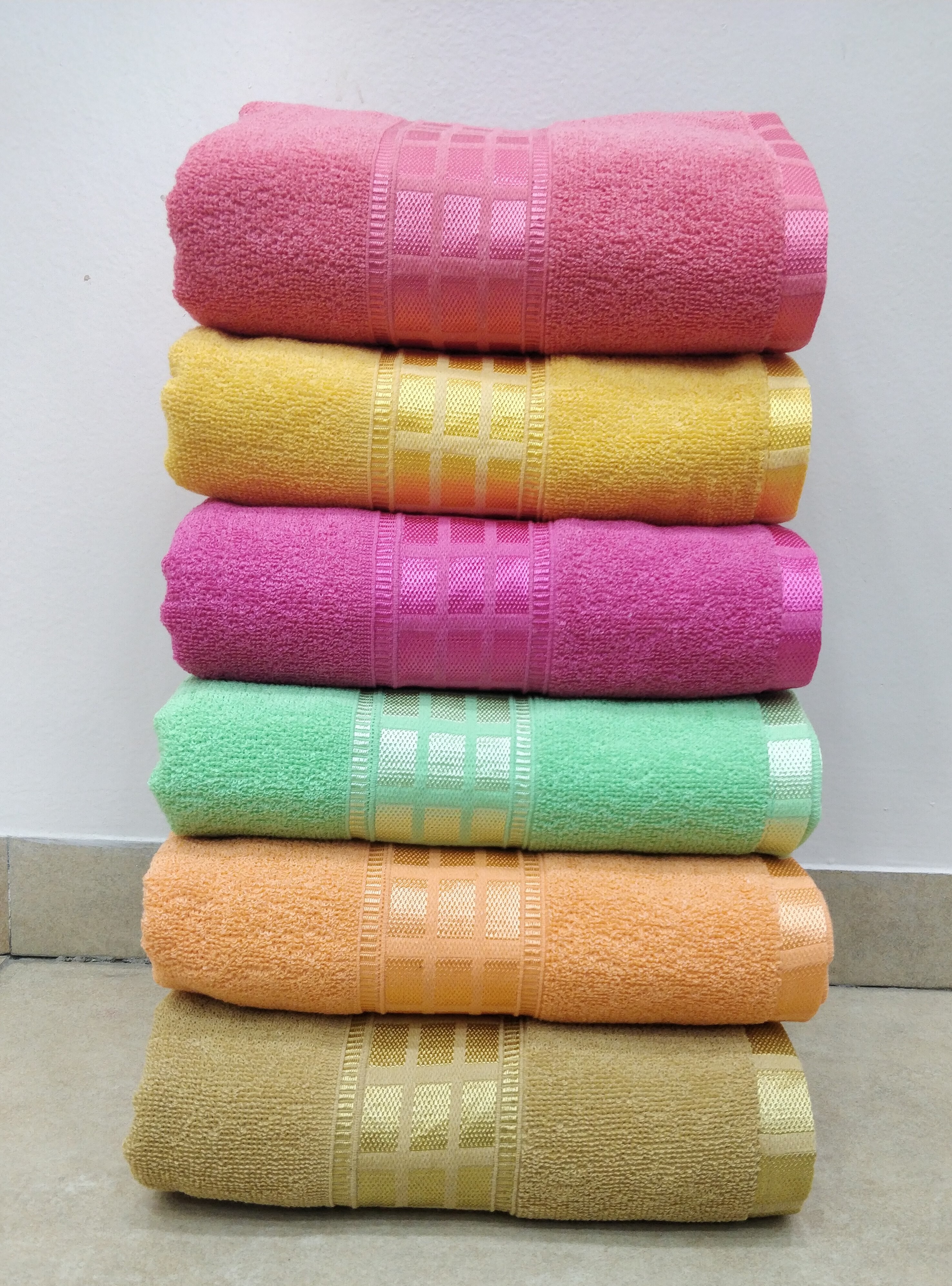 Plain Dyed Towel - Color: Multicolour