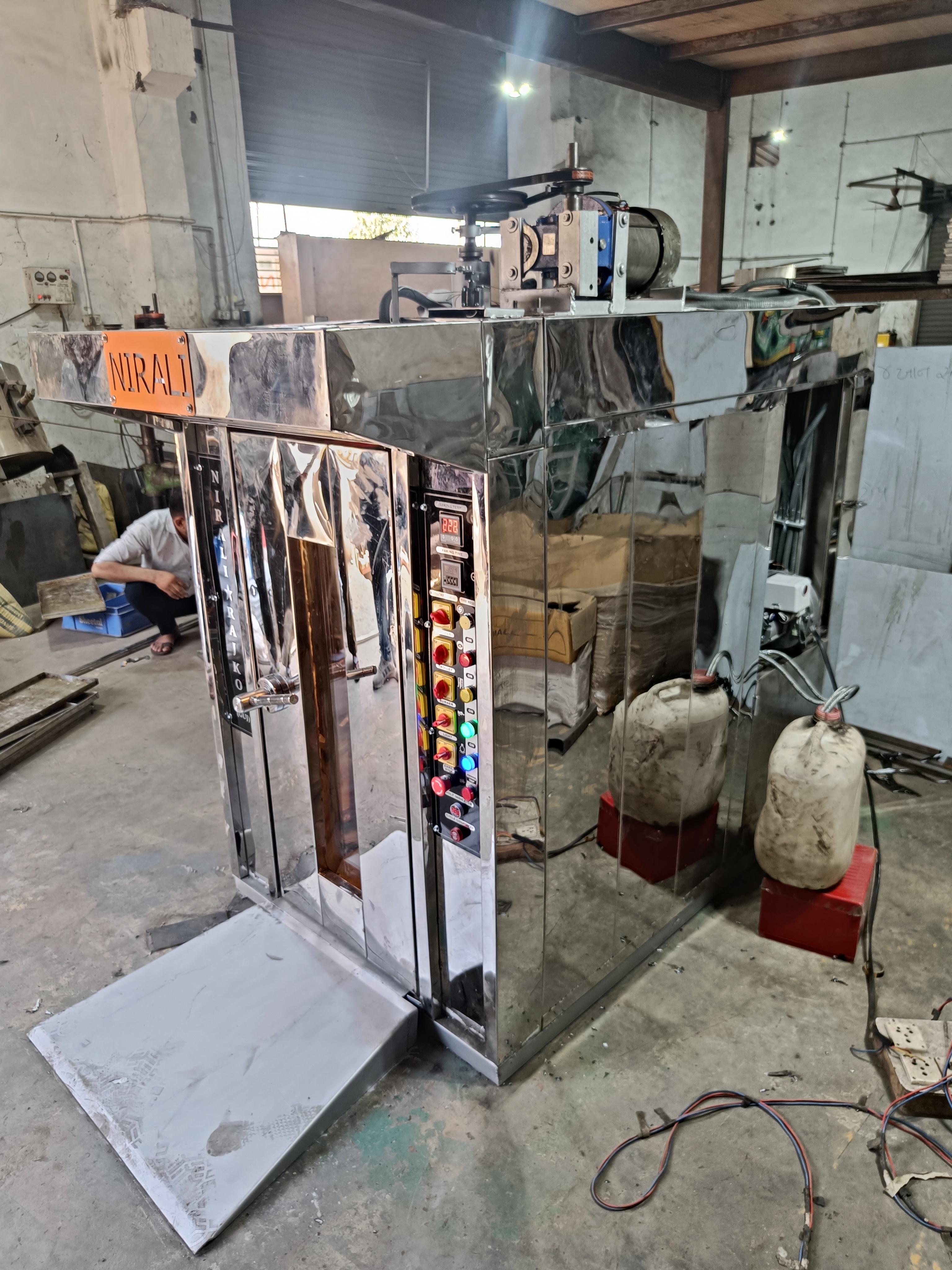 Rotary Oven Machine - Color: White