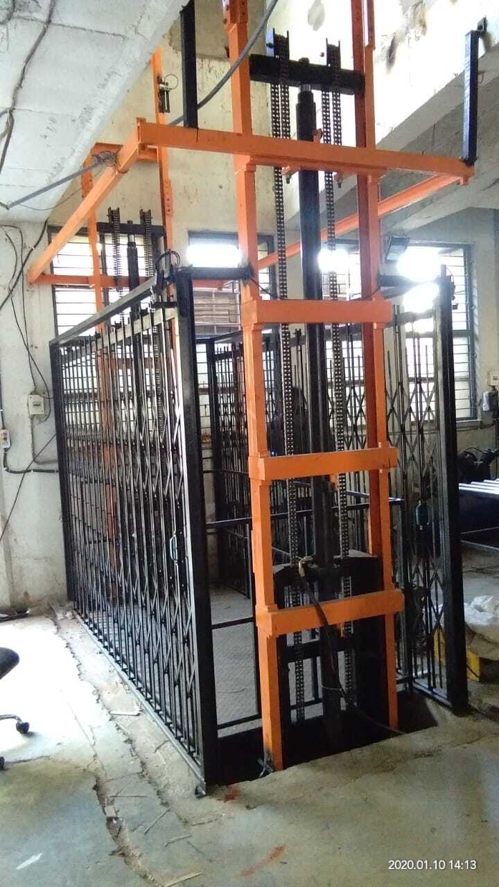 Electric Goods Lift Lifting Capacity: 3-4 Ton Tonne