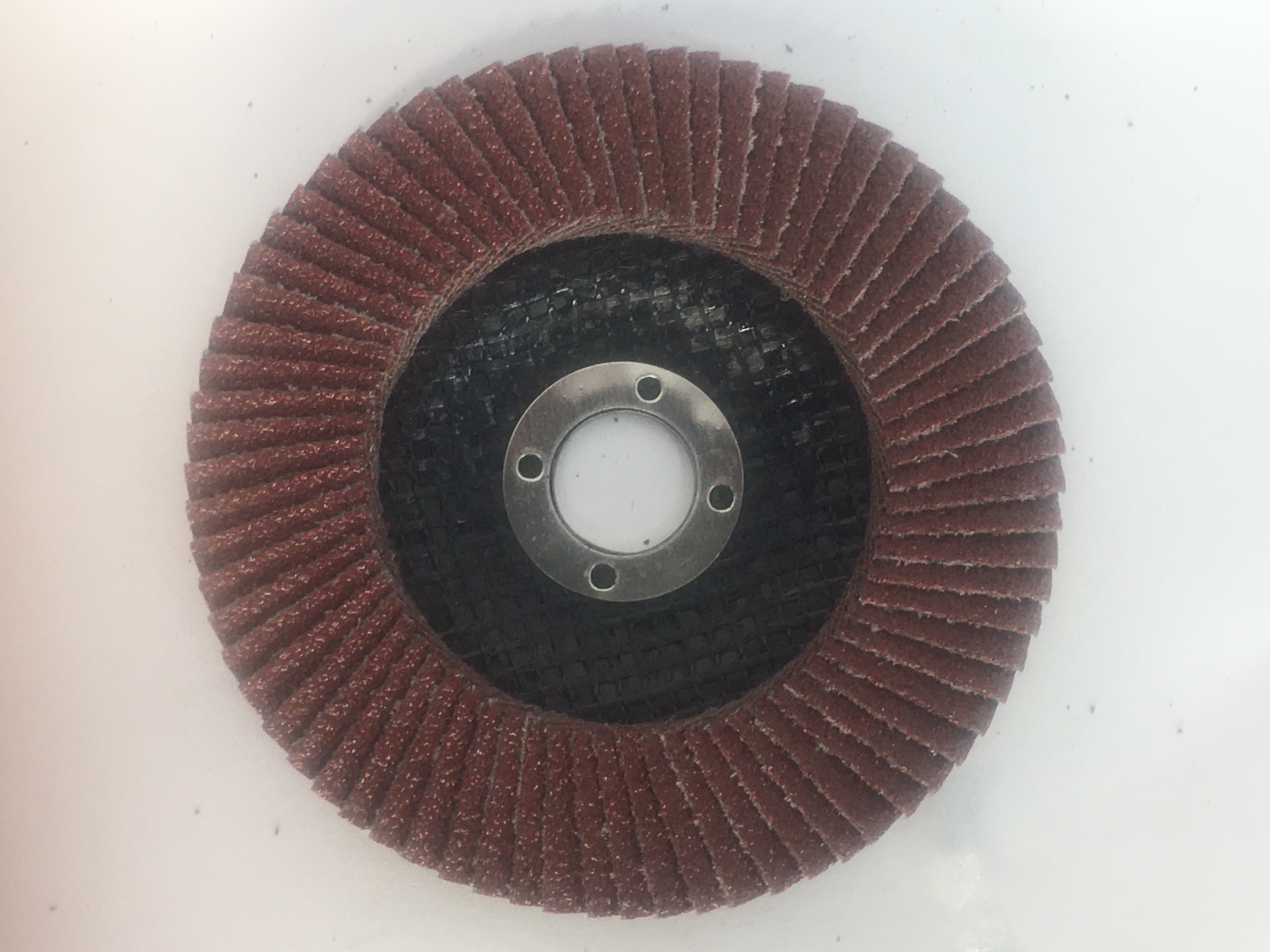 Skepl 4 Inch Flap Disc No.60 - 100mm Diameter, Red Color, High-speed Steel Material | Premium Aluminium Oxide Grains, 13000 Rpm Cutting Speed