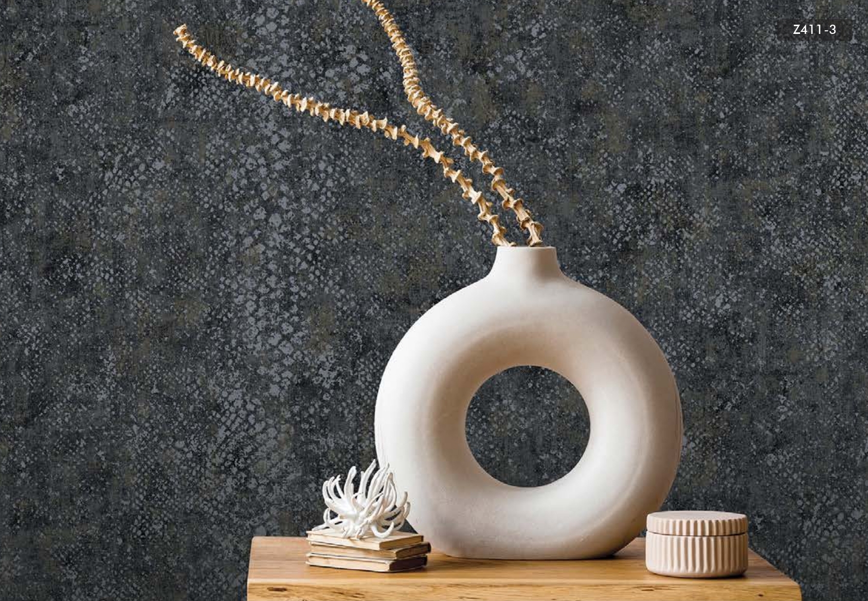 Dynaproduct - Non Woven Wallpaper, 57 Sq Ft Roll Size | Waterproof, Anti-static, Moisture-proof, Modern Distressed Design With Metallic Sheen