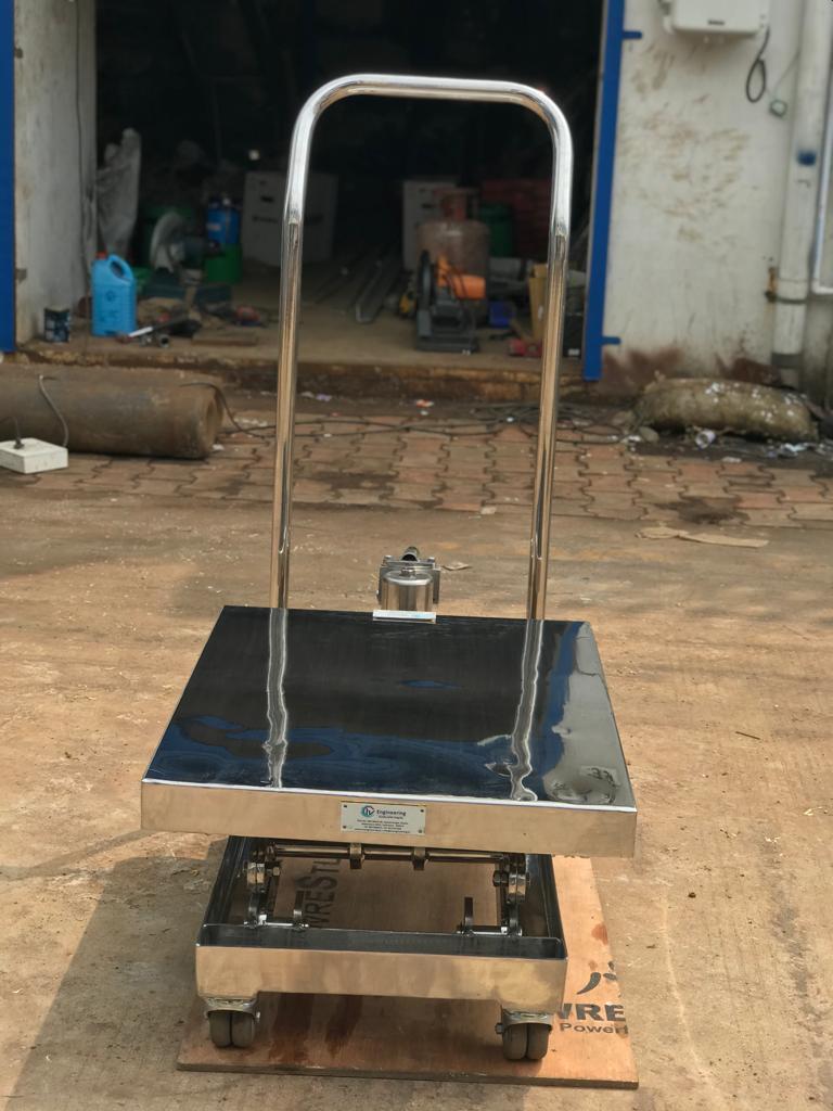 Silver Stainless Steel Hydraulic Lifting Table