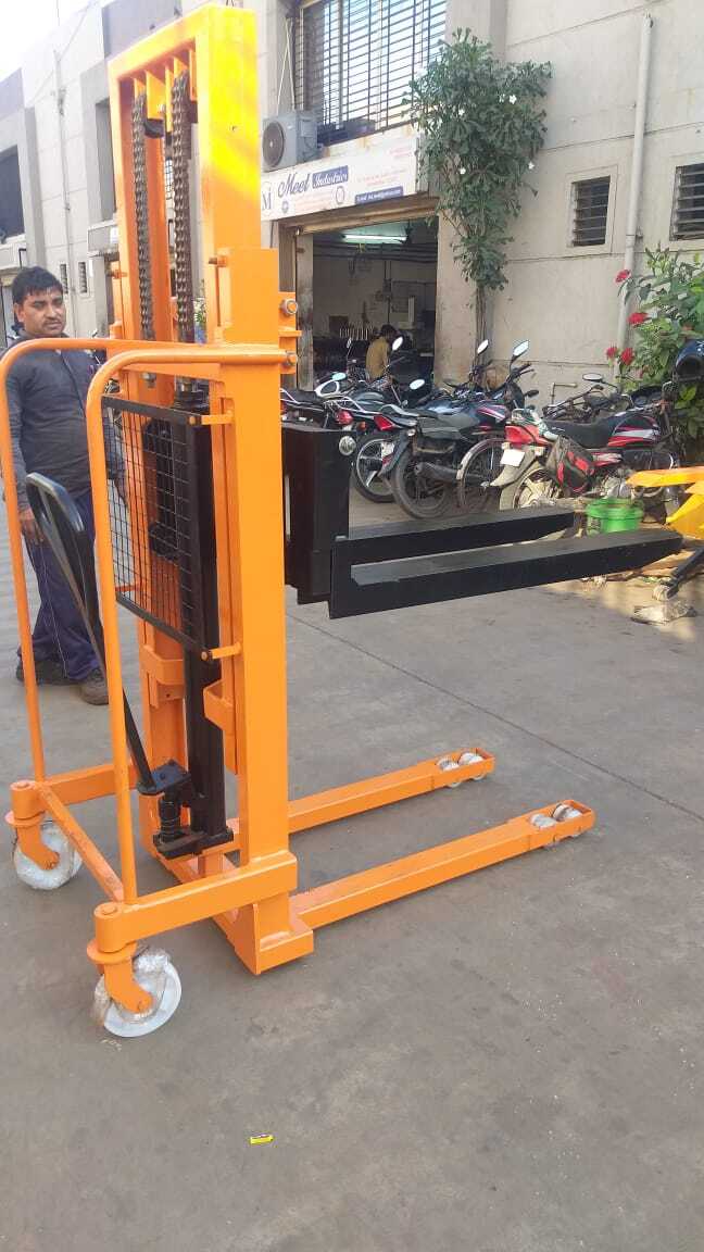 Yellow Hydraulic Manual Stacker