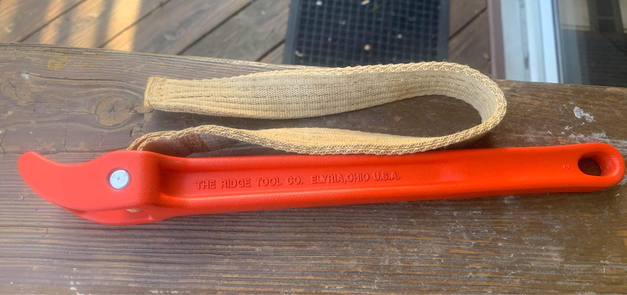 Strap Wrench - Durable Rubber Grip Adjustable Size For Enhanced Torque And Versatility