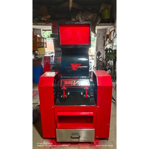 Plastic Scrap Grinder Machine - Cast Iron, 15 Inch Size | Automatic Control System, Manual Operation, Industrial Use