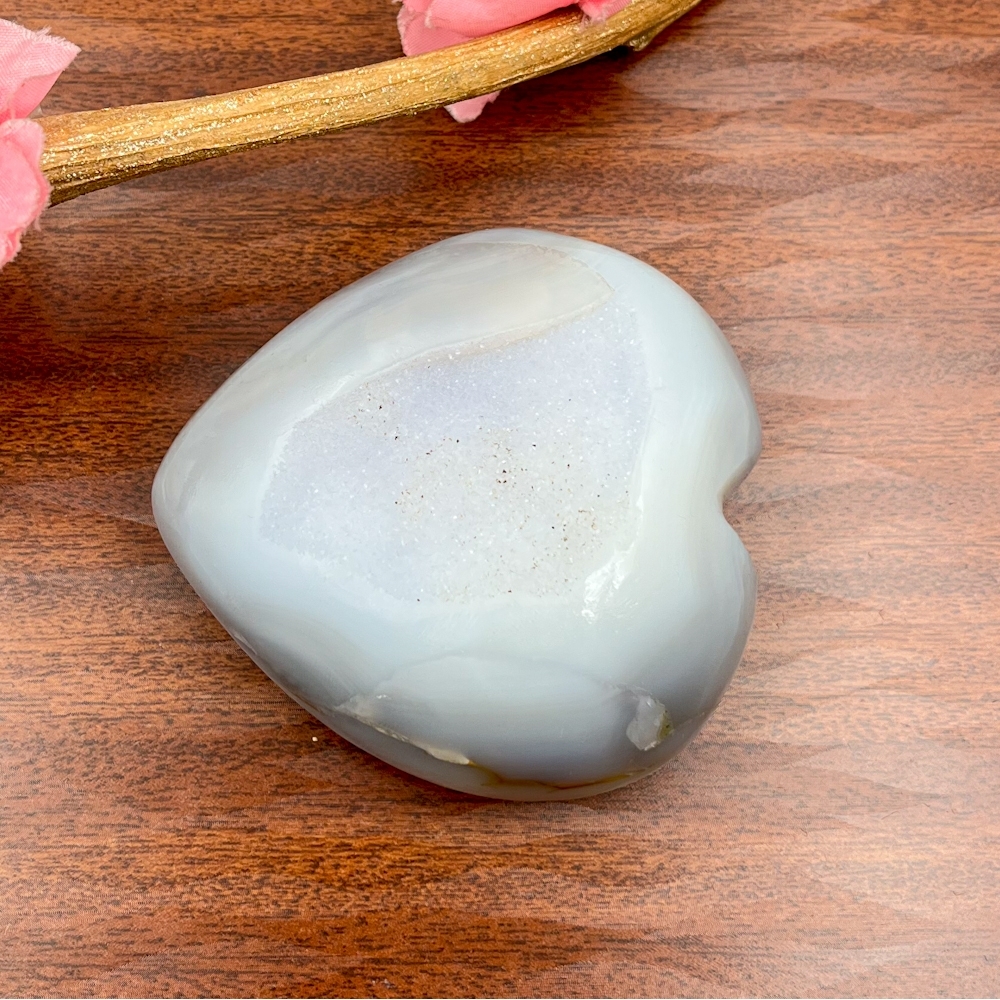 Agate Druzzy Gray Heart - 3 To 3.5 Inch Handmade Gemstone, Durable & Easy To Clean, Ideal For Home Decoration