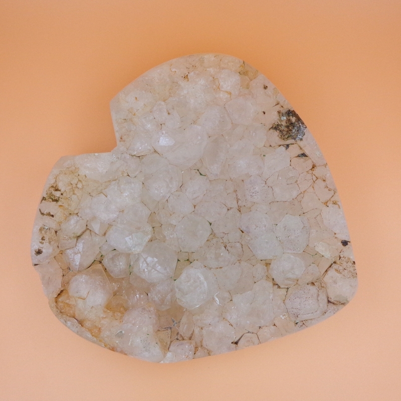 Agate Druzzy White Big Hearts - Feature: Durable