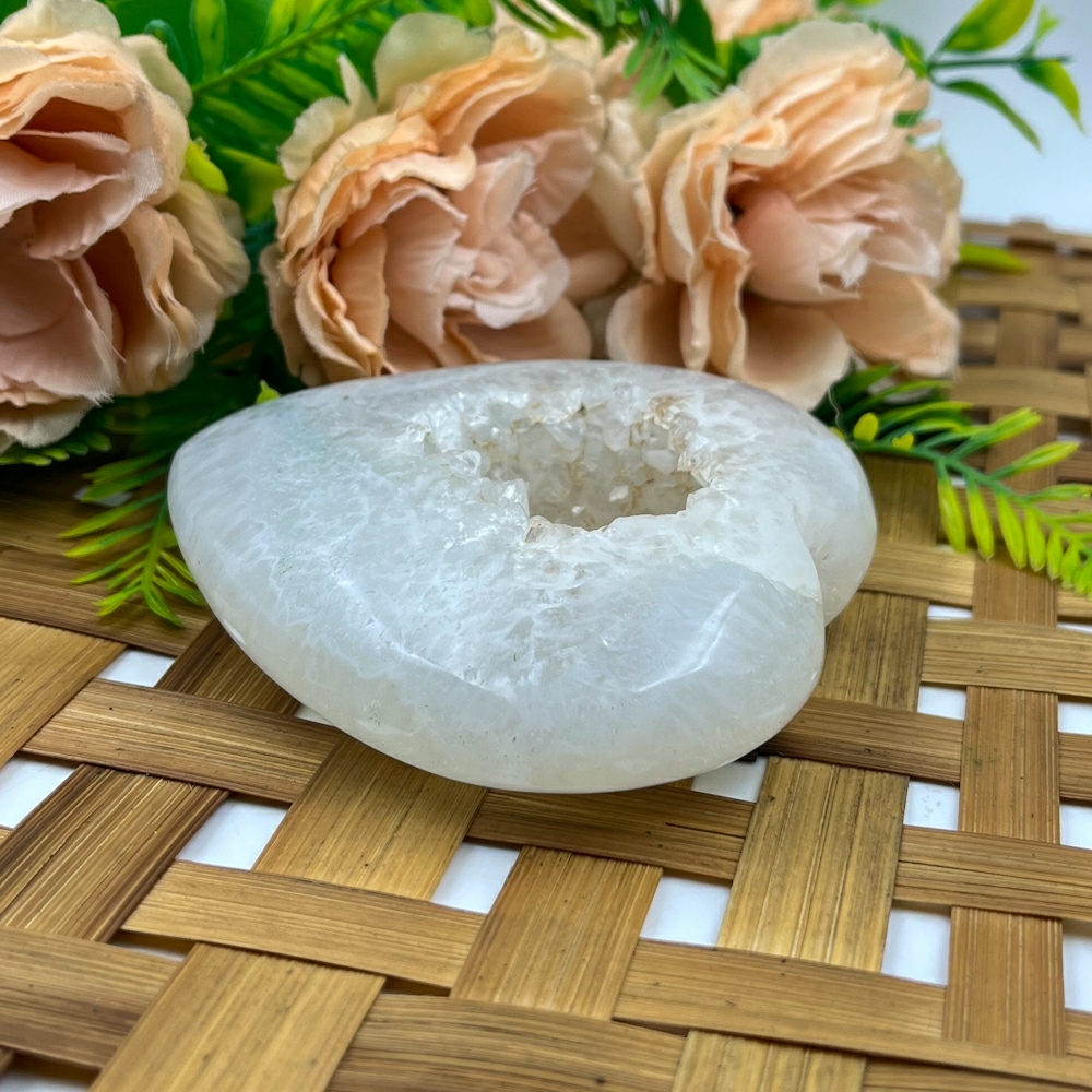 Agate Druzzy White Heart - Feature: Durable