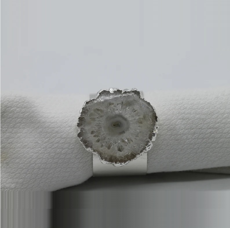Agate Solar Quartz Napkin Ring - Color: Silver