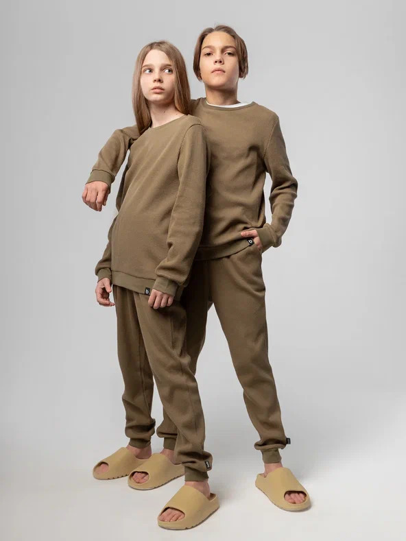 Costume 46-66 - 100% Cotton, Olive Color, Size 46-66 | Loose Style Sweatshirt, Elastic Waist Joggers, Soft, Durable Fabric, Stylish Design, Pockets, Cuffs