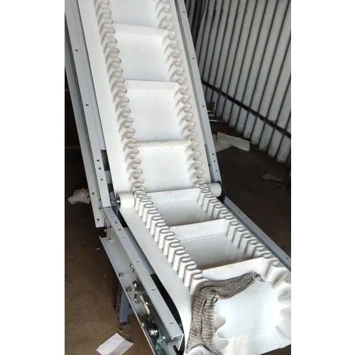 Machine Feeding Belt Conveyor - Material: Stainless Steel