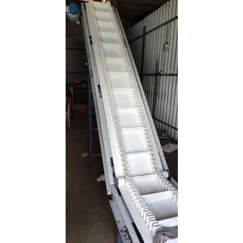 Machine Feeding Belt Conveyor - Material: Stainless Steel