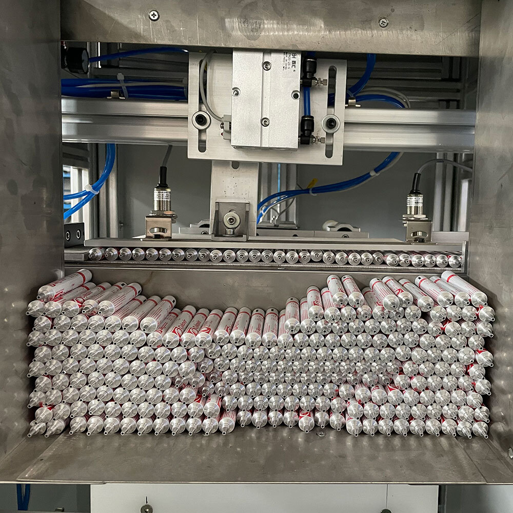 Bzd01 Metal Aluminum Tube Automatic Packaging Machine - 1800x880x1900 Mm, White | 110 Pcs/min Production Capacity, 500 Watt Power Consumption, Weilun Touch Screen Interface