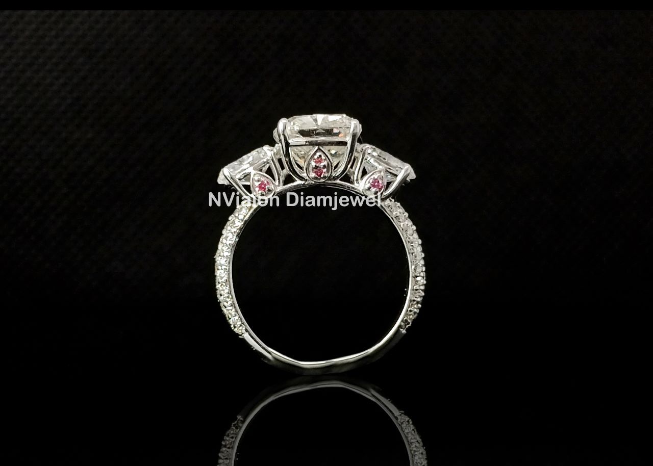 Lab Grown Cushion And Oval Solitaire Engagement Ring Diamond Carat Weight: 4.81 Carat