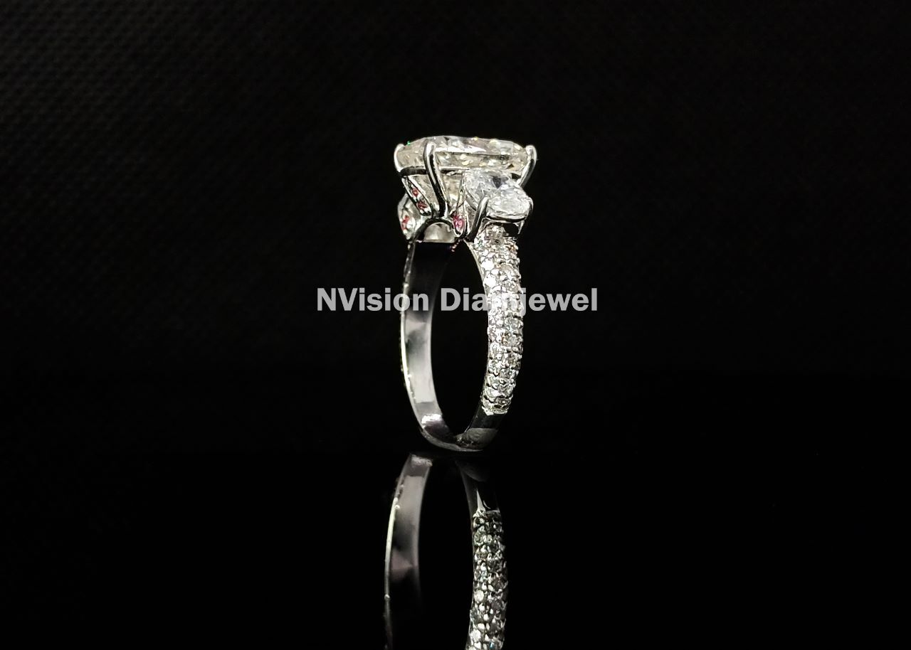 Lab Grown Cushion And Oval Solitaire Engagement Ring Diamond Carat Weight: 4.81 Carat