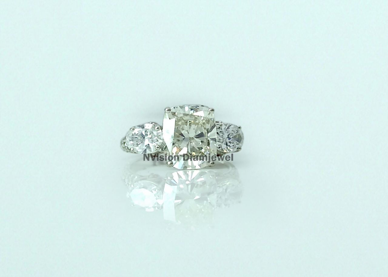 Lab Grown Cushion And Oval Solitaire Engagement Ring Diamond Carat Weight: 4.81 Carat