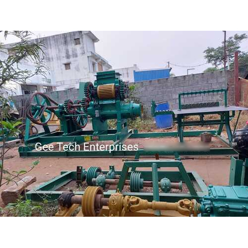 GTE-28 Clay Brick Making Machine - Green Color, 1 Year Warranty | High Durability, Industrial Use