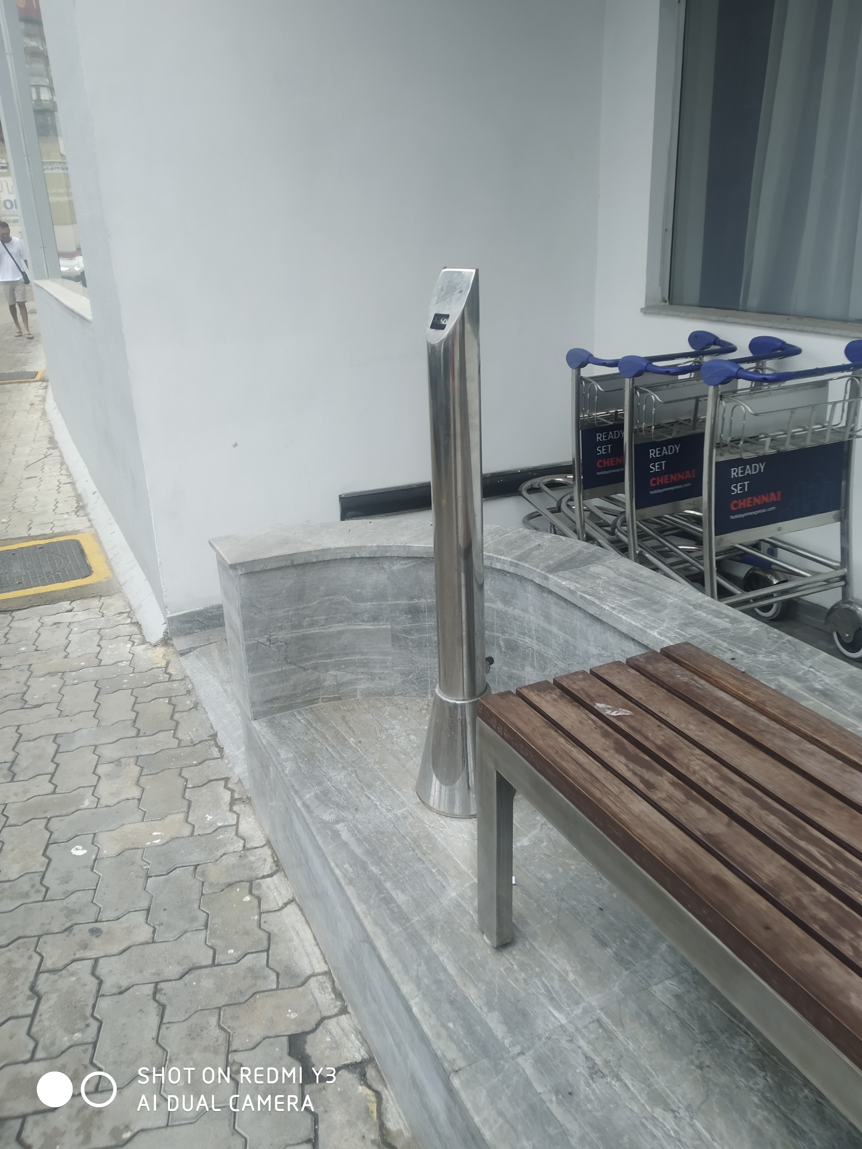 Cigarette Ashtray - Stainless Steel 304, 7 Kg Weight | Still Color, Ideal For Hotel Lobbies