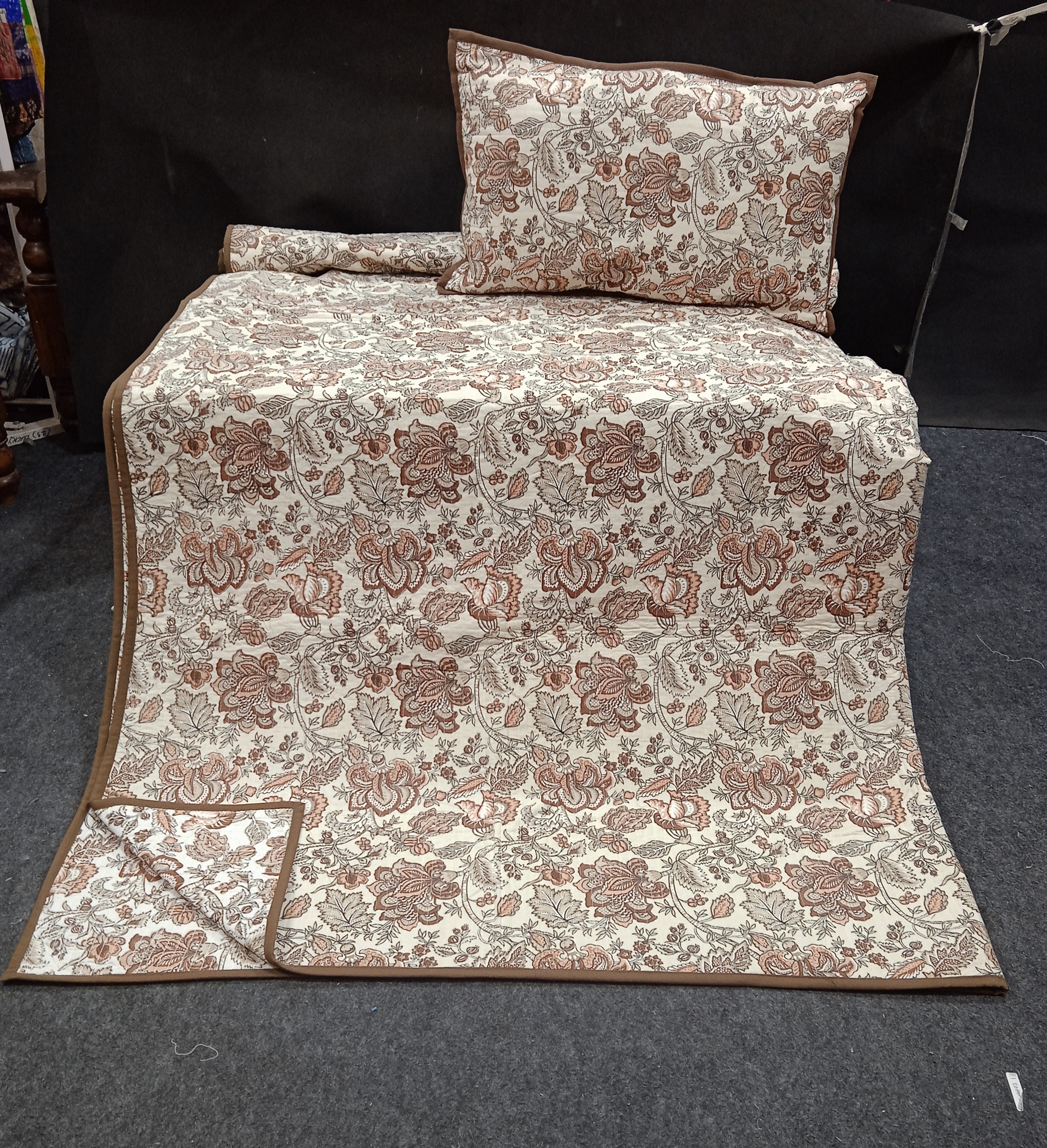 Hand Block Comforter Set