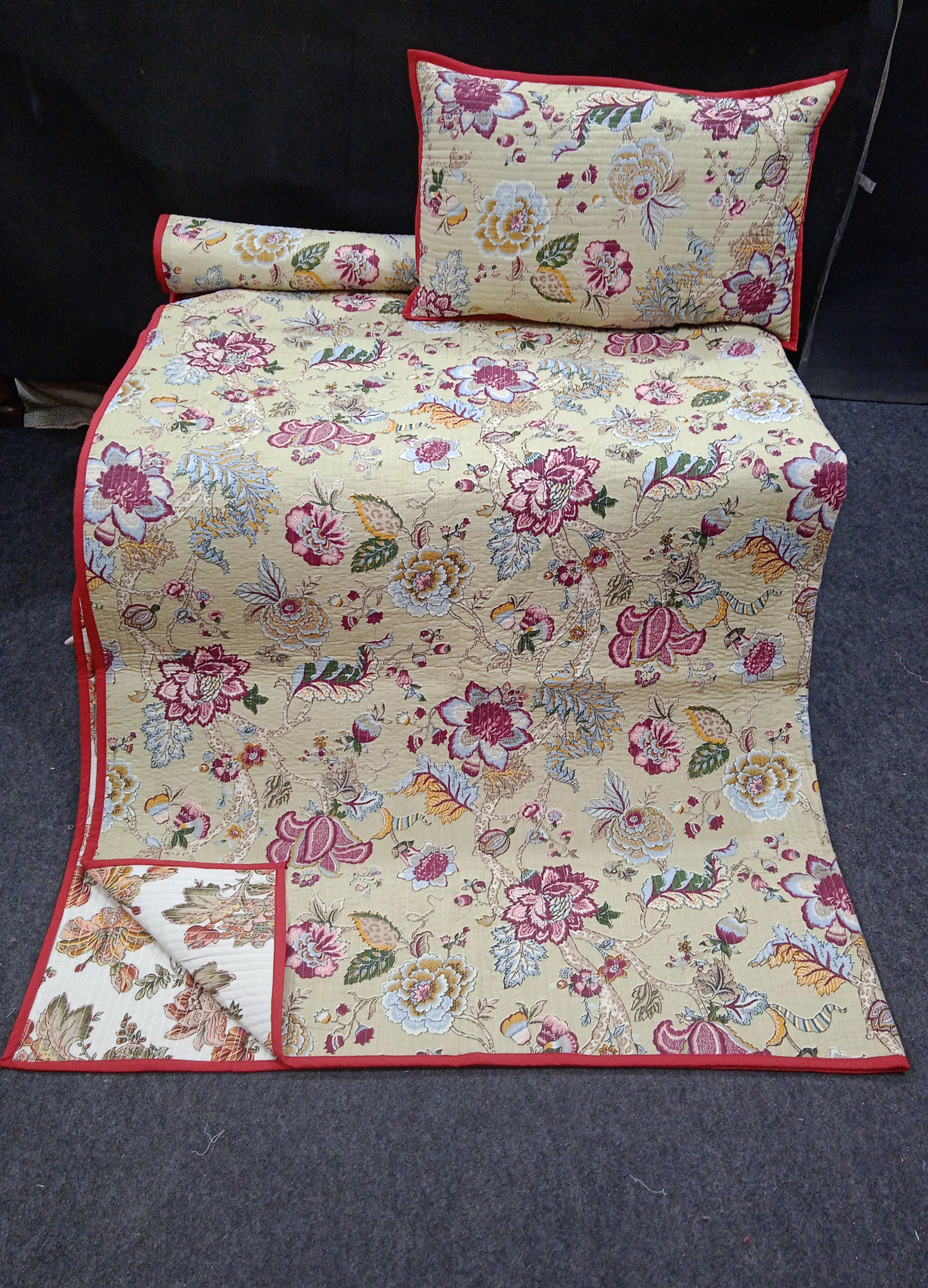 Hand Block Comforter Set