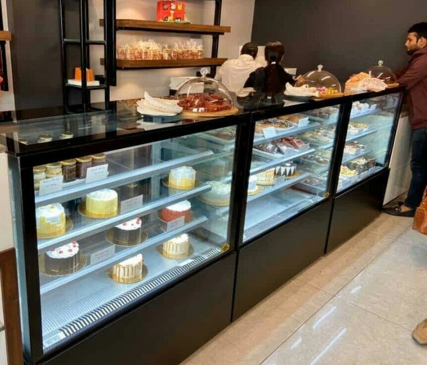 Metal Commercial Western Glass Cake Display Counter