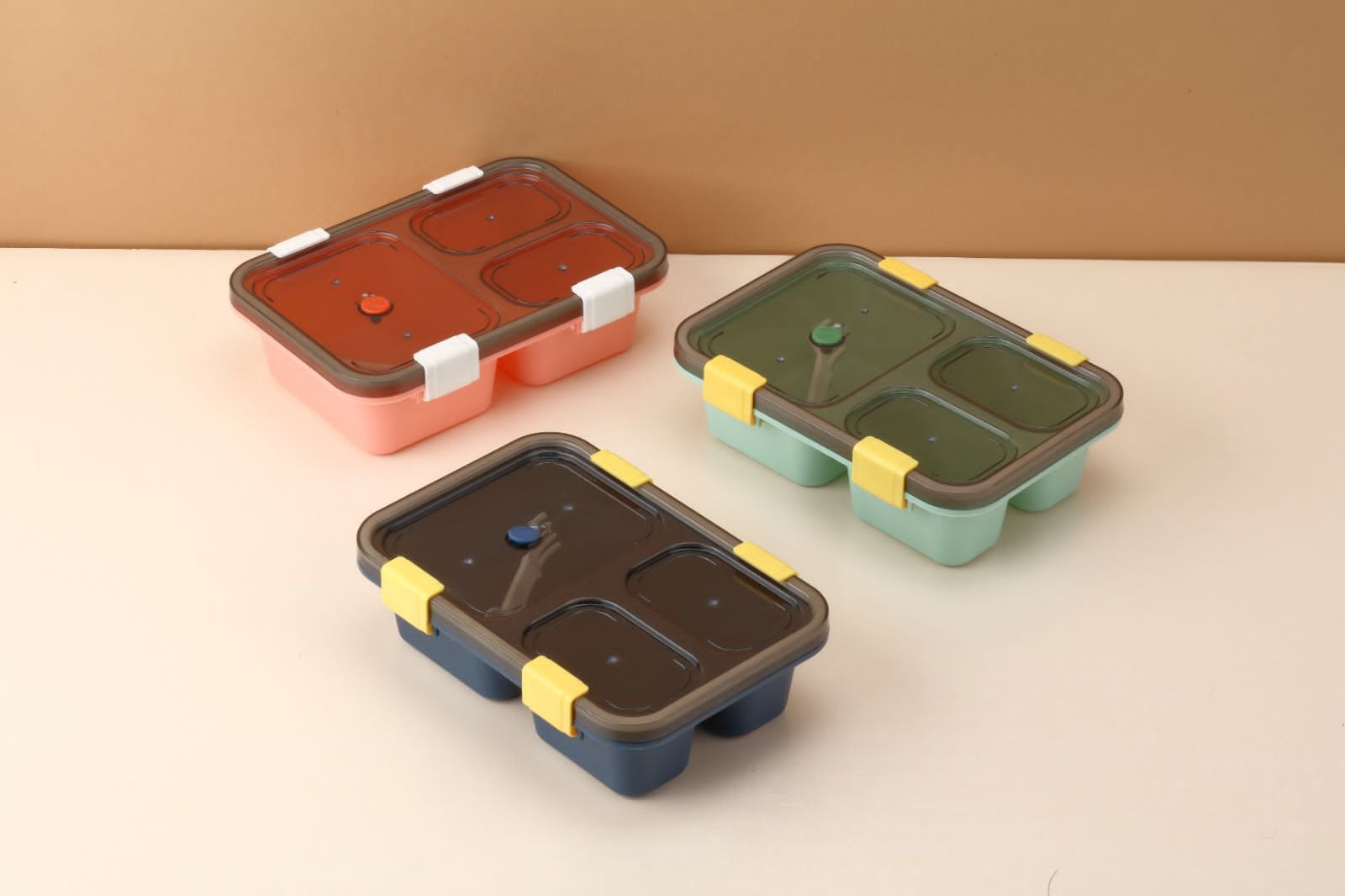 3 Com. Lunch Box