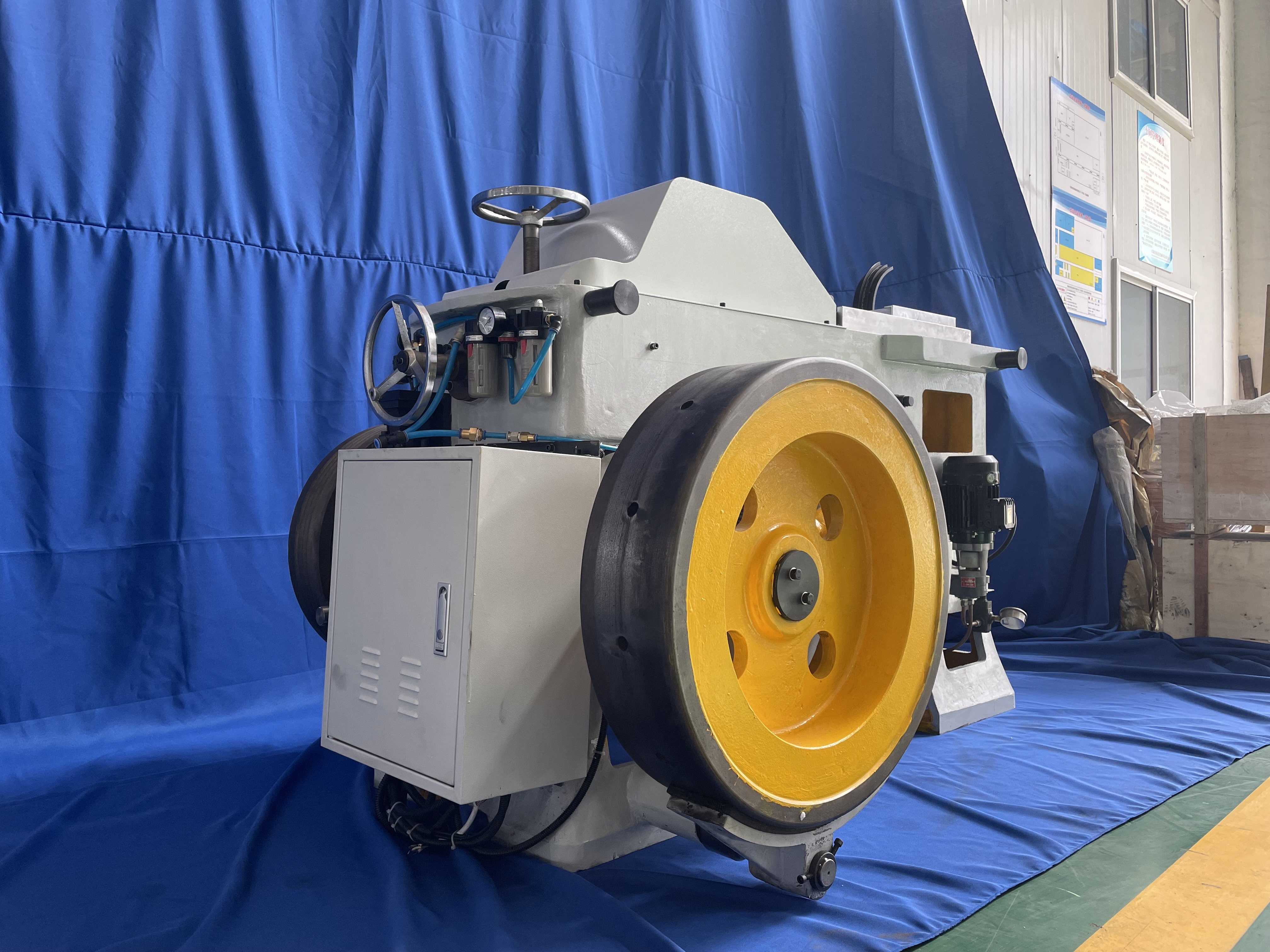 Automatic Aluminium Extrusion Press Machine