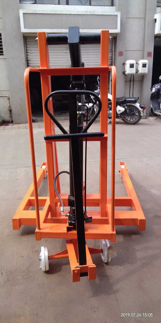 Floor Crane - Loading Capacity: 3-5 Tonne