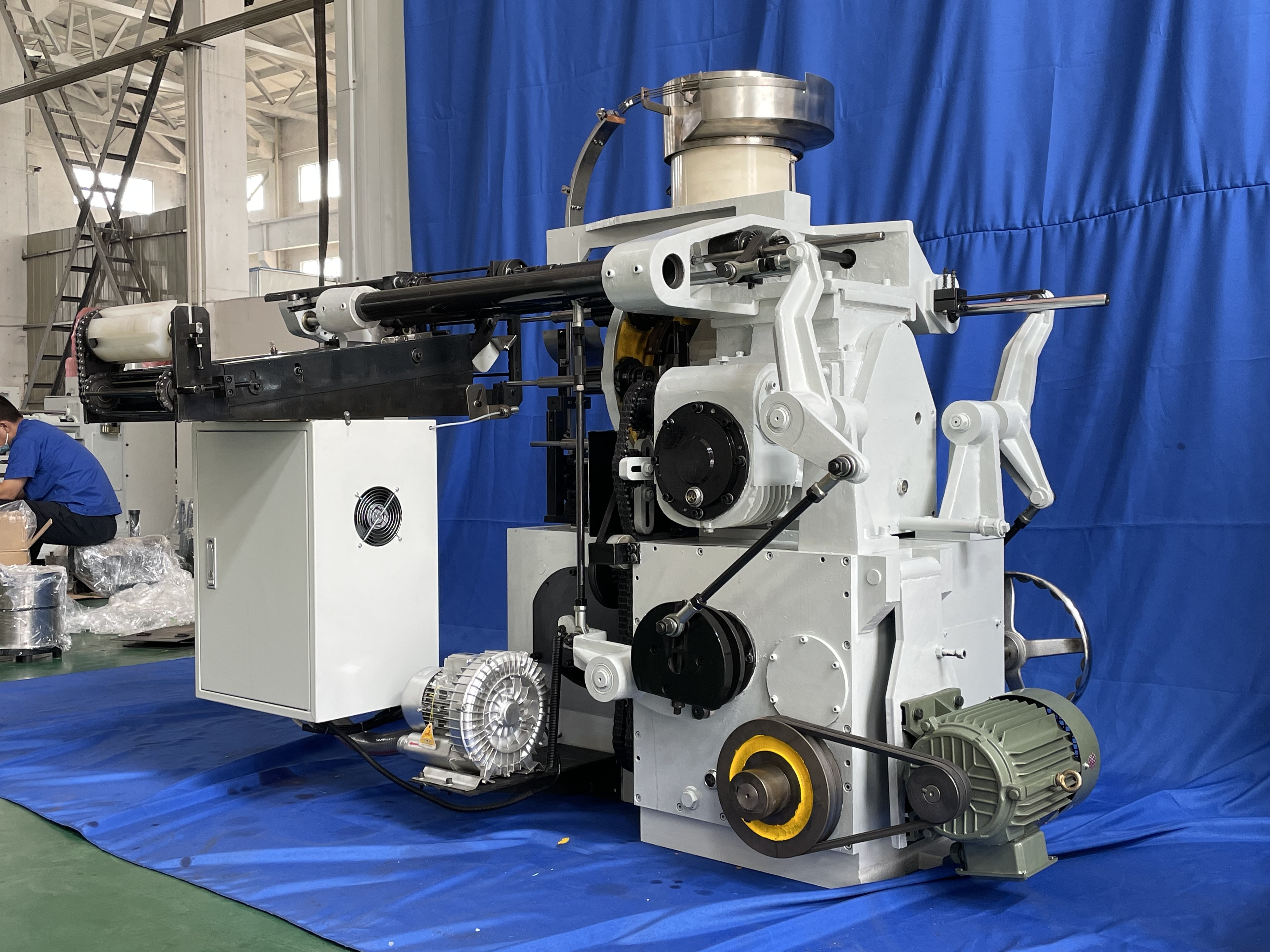 Automatic Aluminium Capping Machine