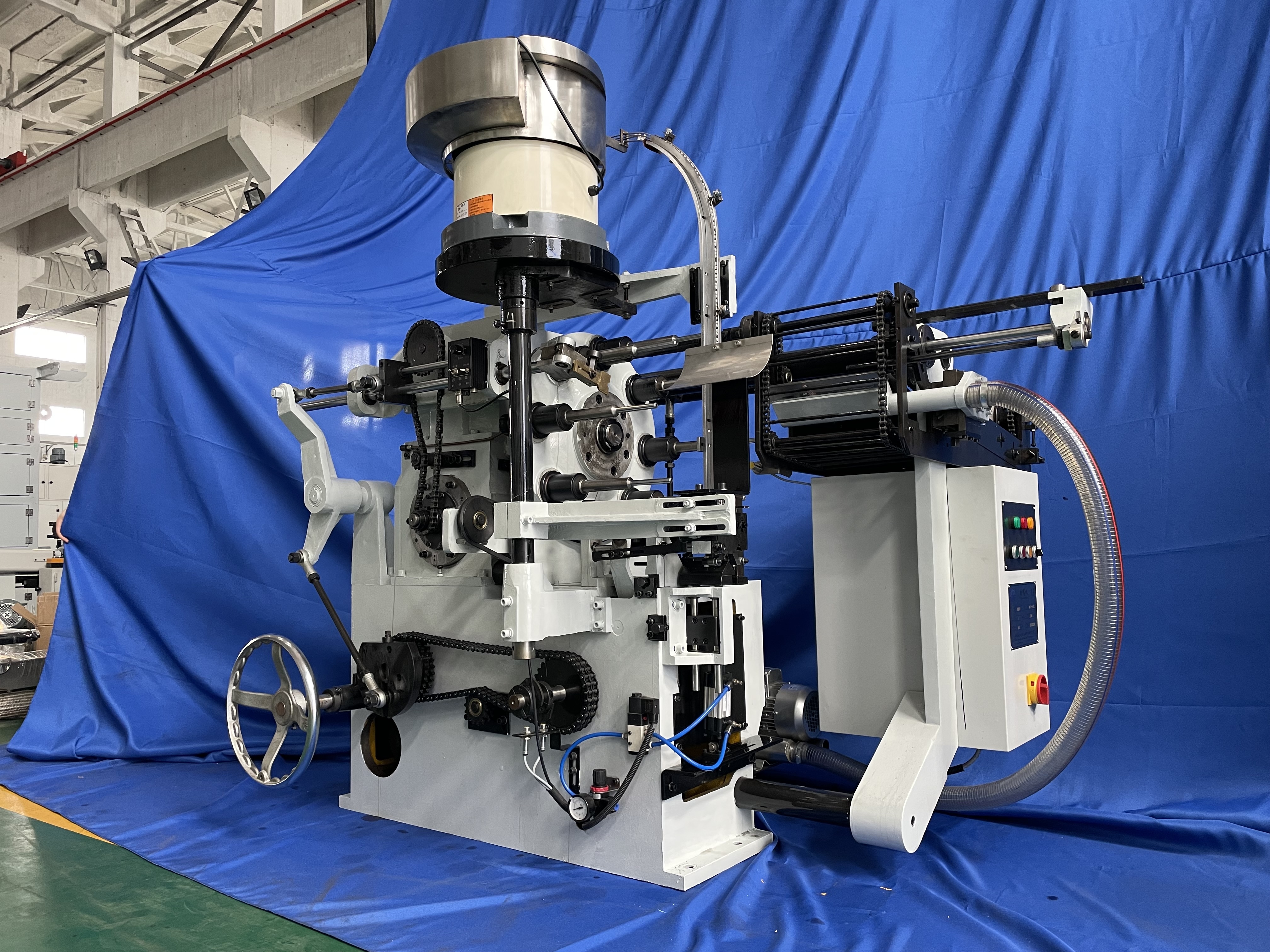 Automatic Aluminium Capping Machine