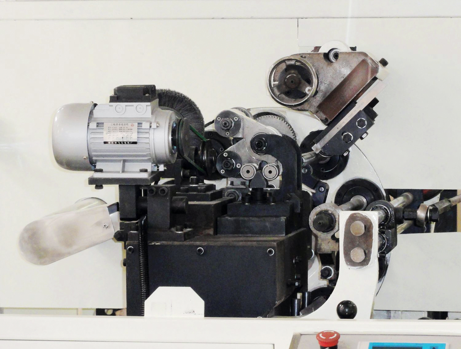 Aluminum Tube Trimming Machine - 2800x2500x1900mm | Automatic Operation