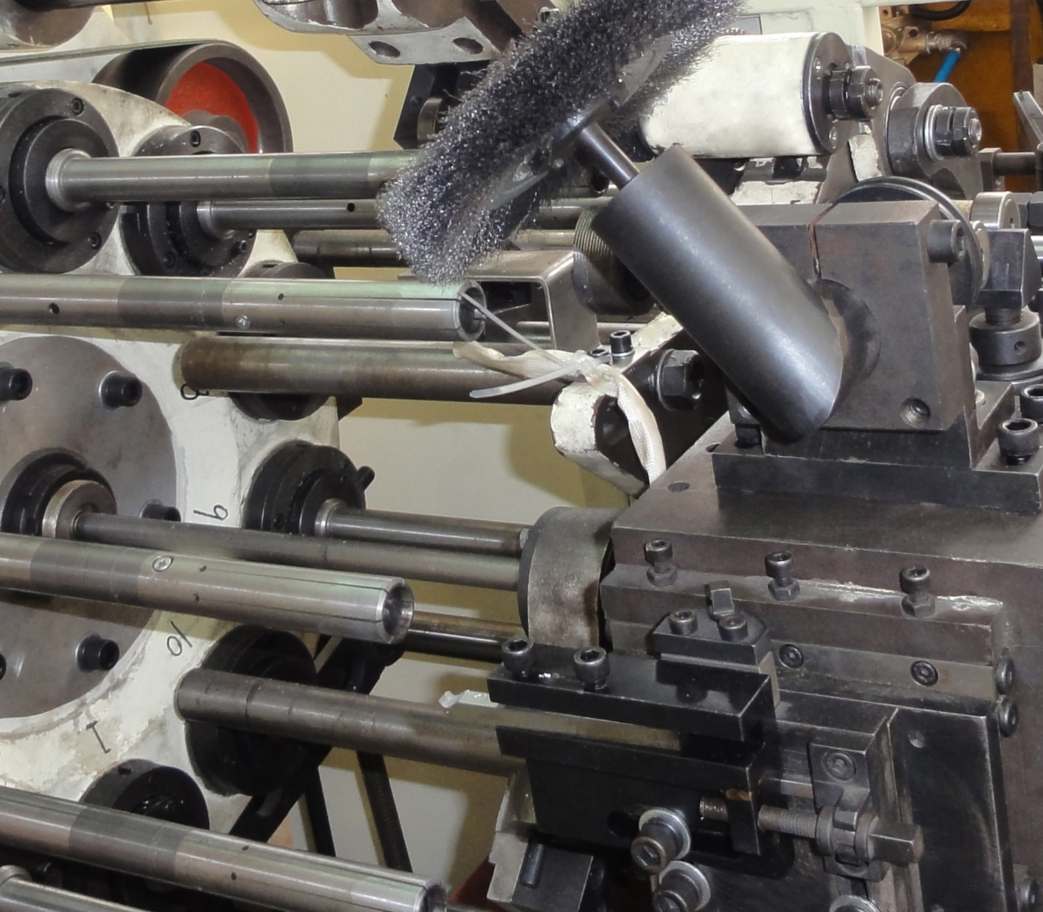 Aluminum Tube Trimming Machine - 2800x2500x1900mm | Automatic Operation