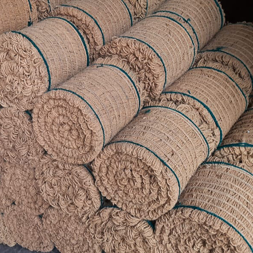 Handmade Coir Yarn - Coconut Fiber Material, Light Brown Color - Eco-Friendly, High Quality, Zero Moisture Content
