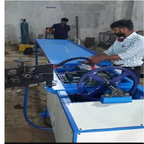 Manual Chain Link Fencing Machine Plain Table - Capacity: 80 Kg/hr