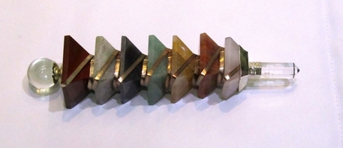 7 चक्र पिरामिड हीलिंग वैंड