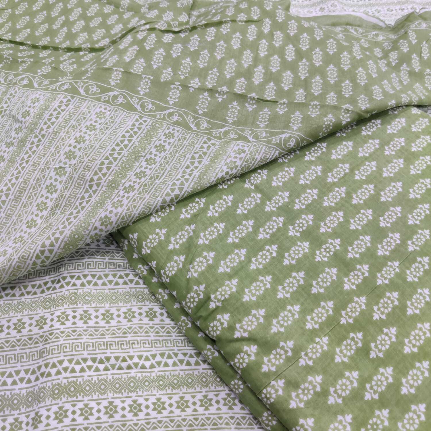Screen Print Cotton Fabric - 44 Inches Wide, Lavender Color | 100 Gsm Weight, Plain Weave For Elegant Dressmaking