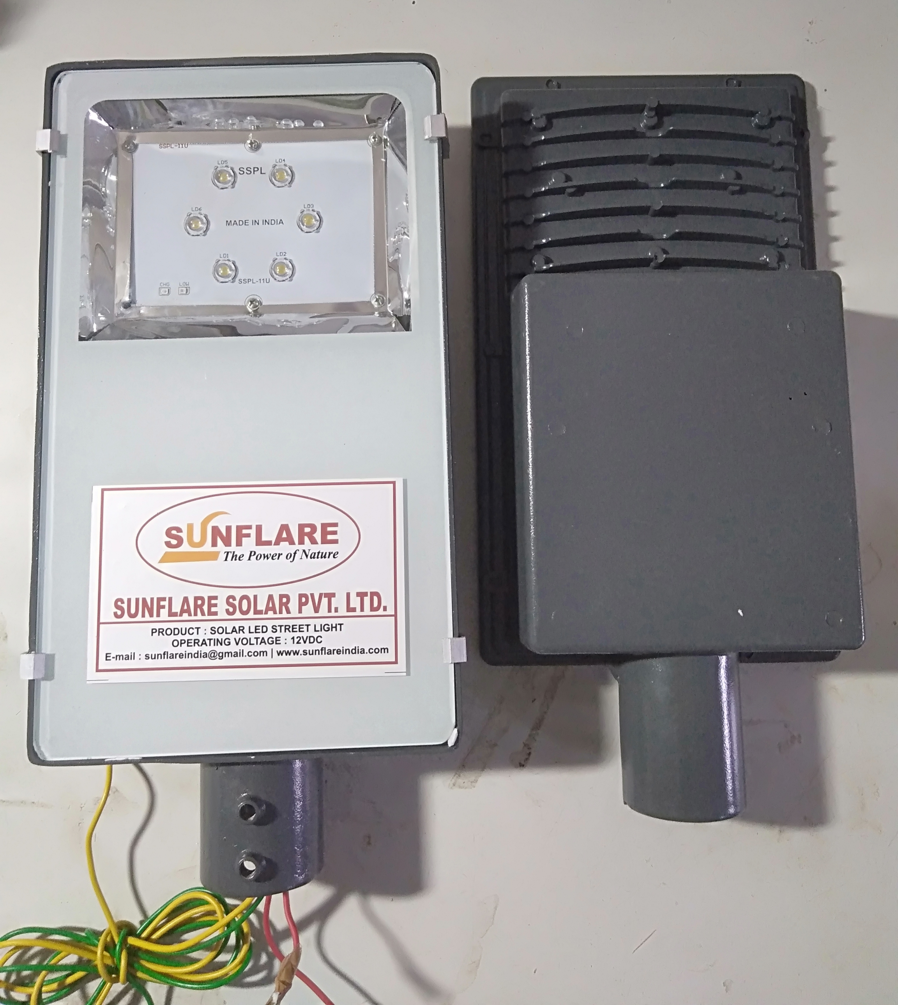 Aluminium Semi Integrated Solar Street Light