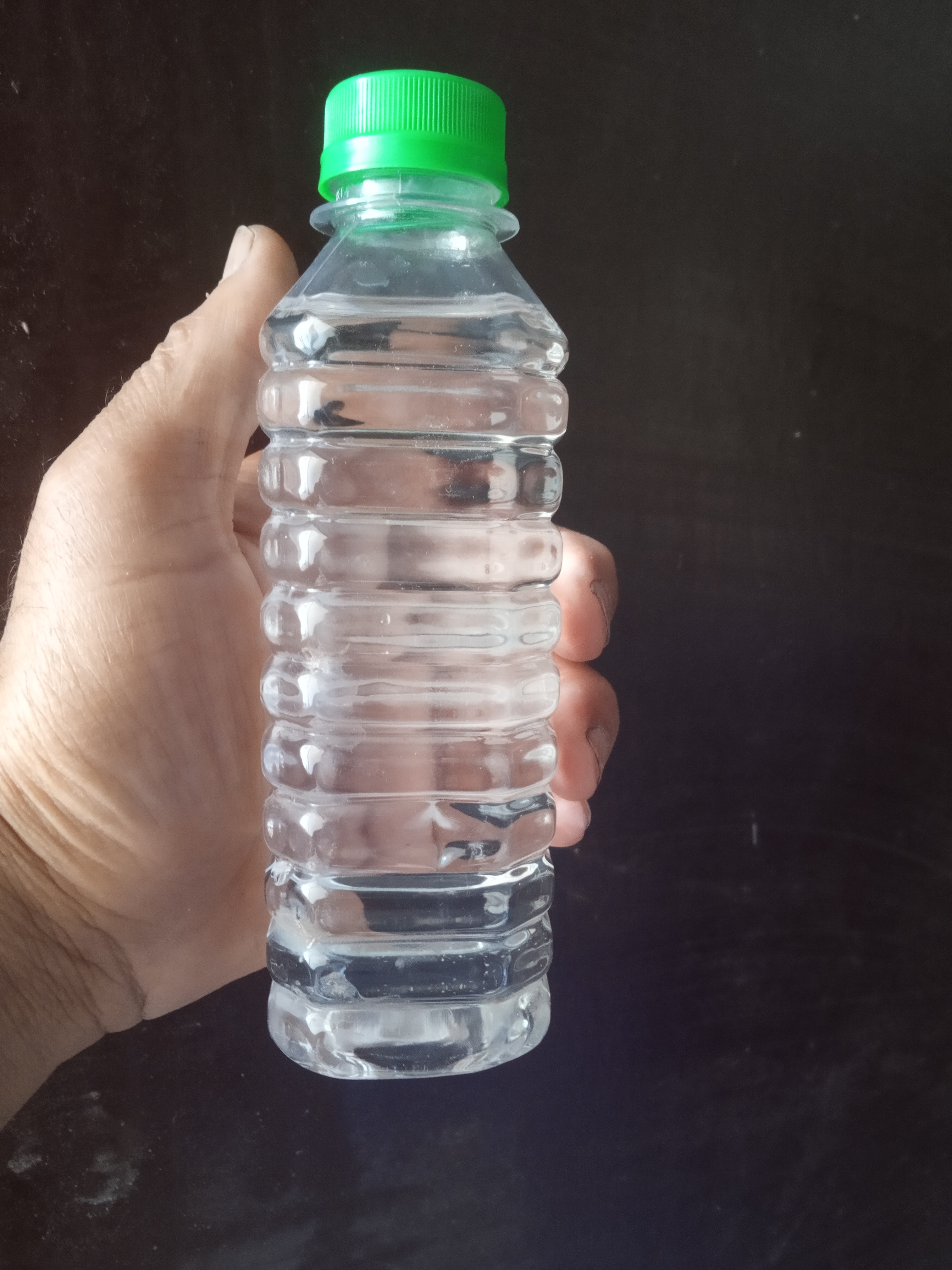 250ml Empty Pet Water Bottle - Transparent, Square Shape, 28mm Neck, 9g Weight | Ideal For Mineral Water And Chemical Packaging