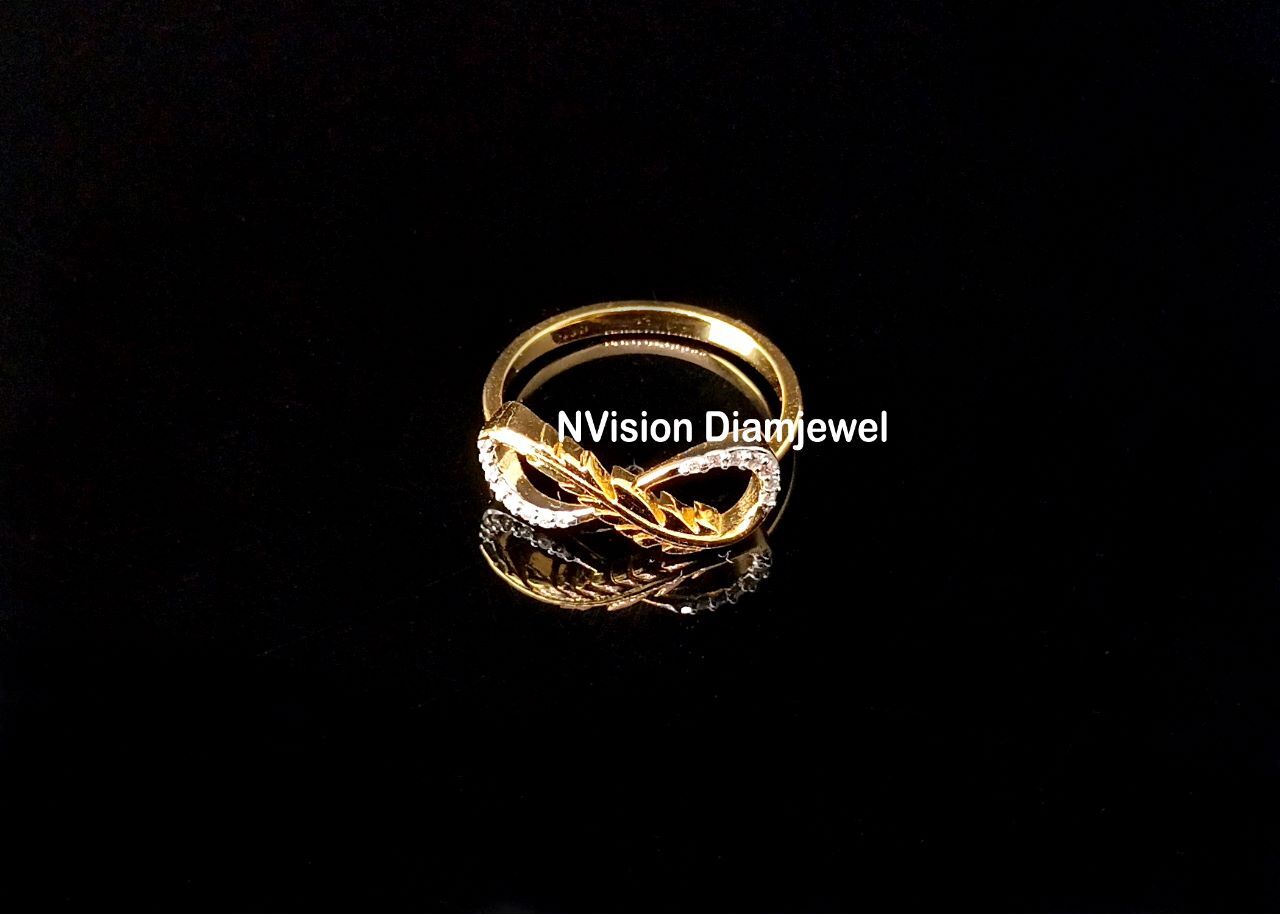 Natural Diamond Infinity Ring Diamond Carat Weight: 0.08 Carat