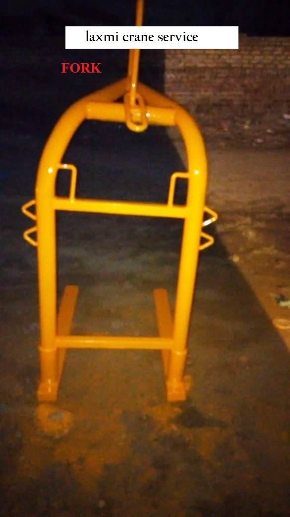 Mobile Tower Crane Cage Fork - Steel, Jib Crane Design | Versatile Fork & Bucket Attachment For Enhanced Lifting Efficiency