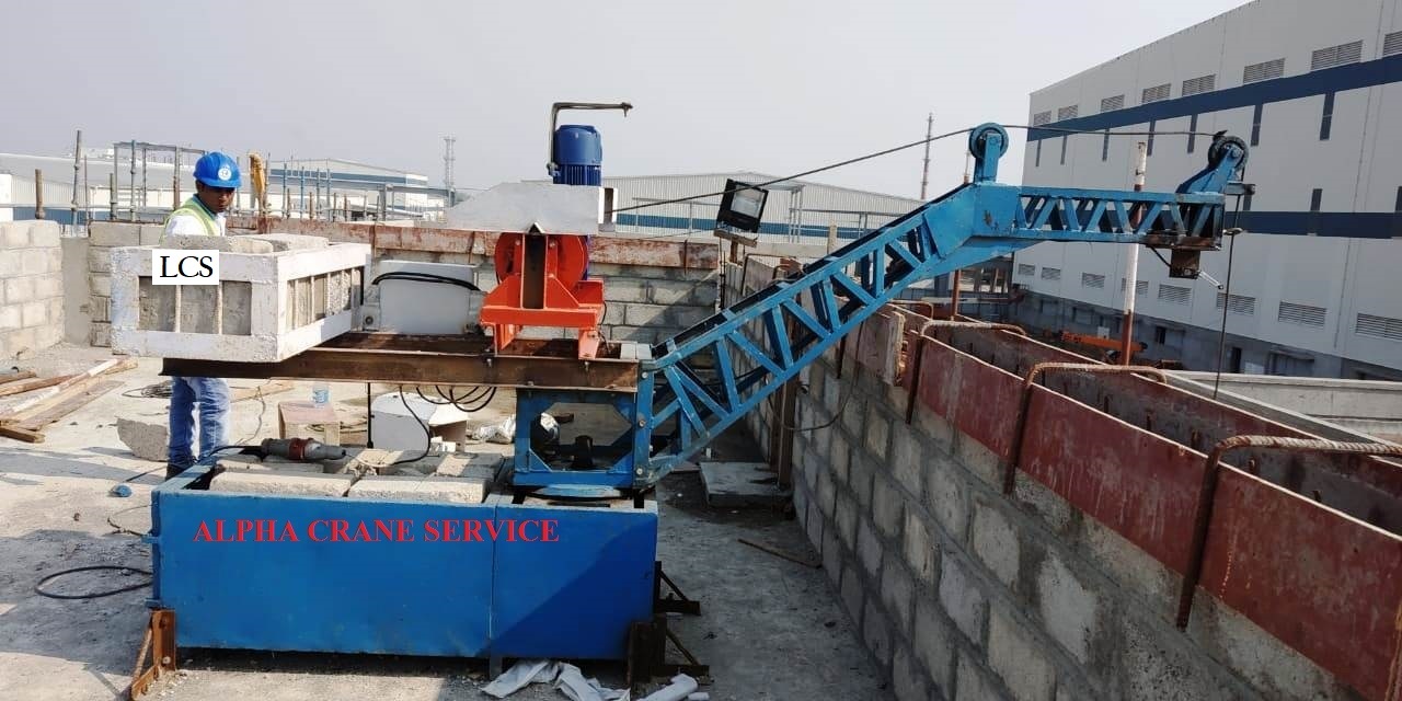 Monkey Lift - Steel, Variable Size, 1000kg Capacity | Manual Power Source, Basic Safety Features For Vertical Material Transportation